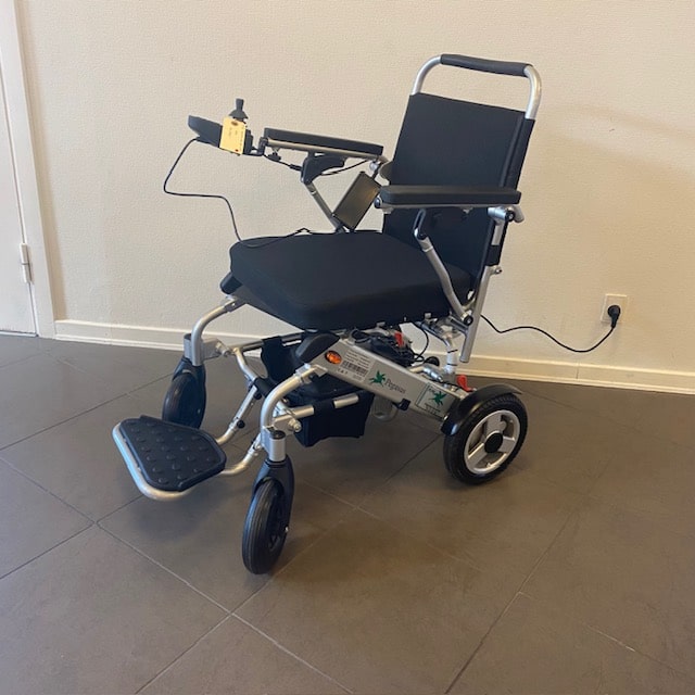 79781 brugt foldbar Alfa-Flex elkørestol_1